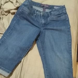 Gloria Vanderbilt size 8 skimmer Capri